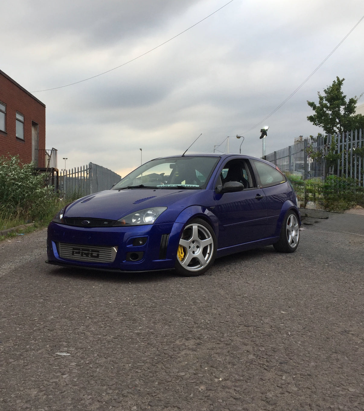 Ford Focus RS Mk1 Footwell Extinguisher Kits