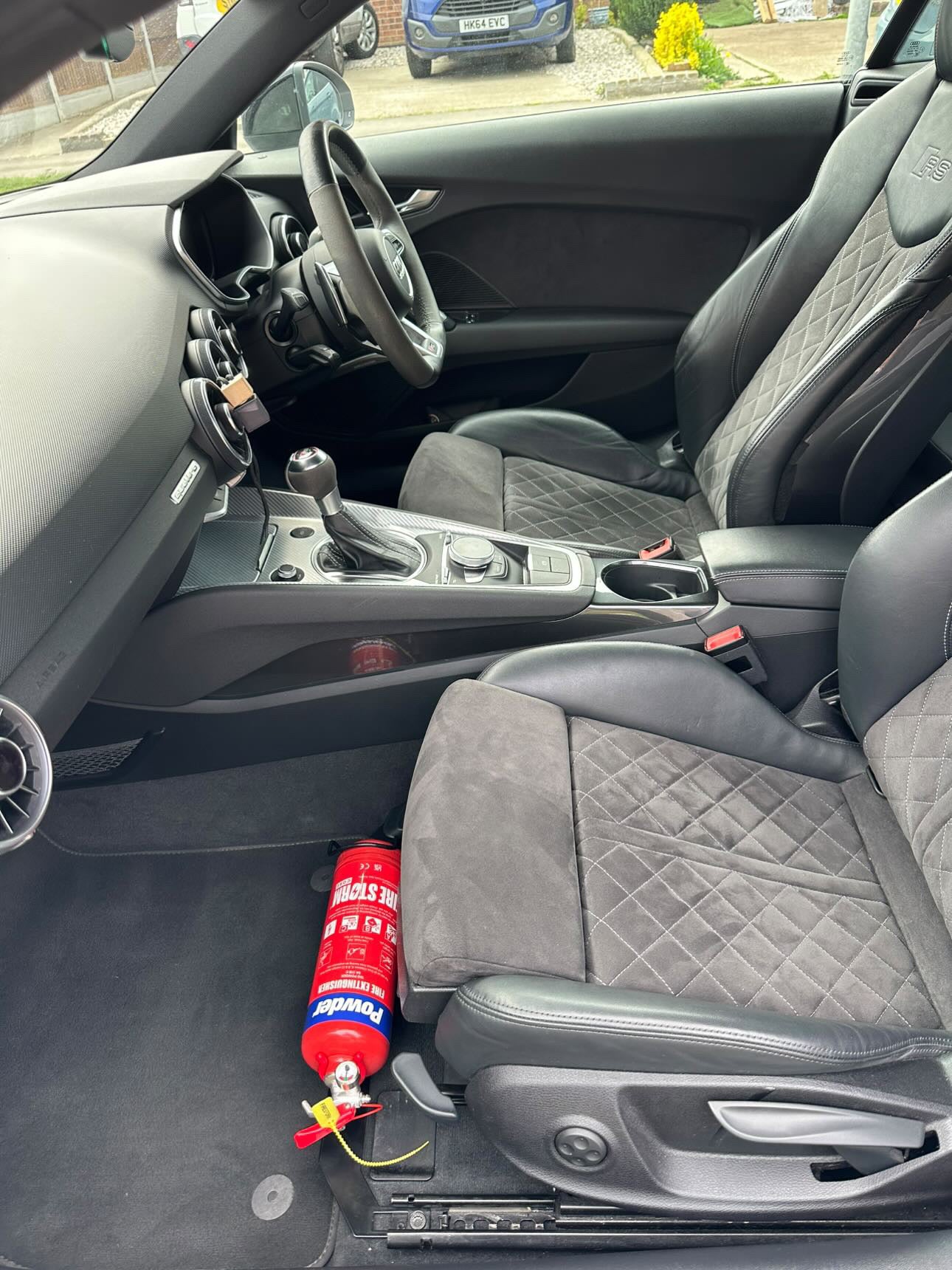VAG S1/Polo/Ibiza Footwell Extinguisher Kits