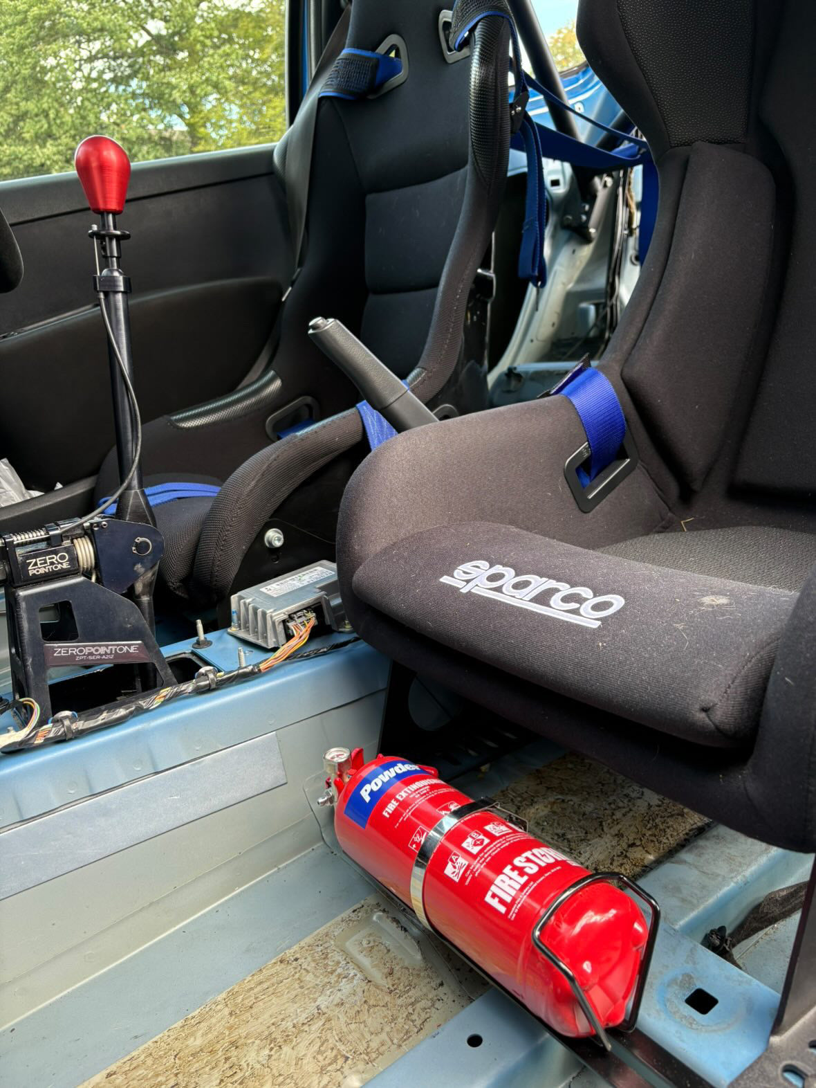 Renault Clio 197/200 Footwell Extinguisher Kits