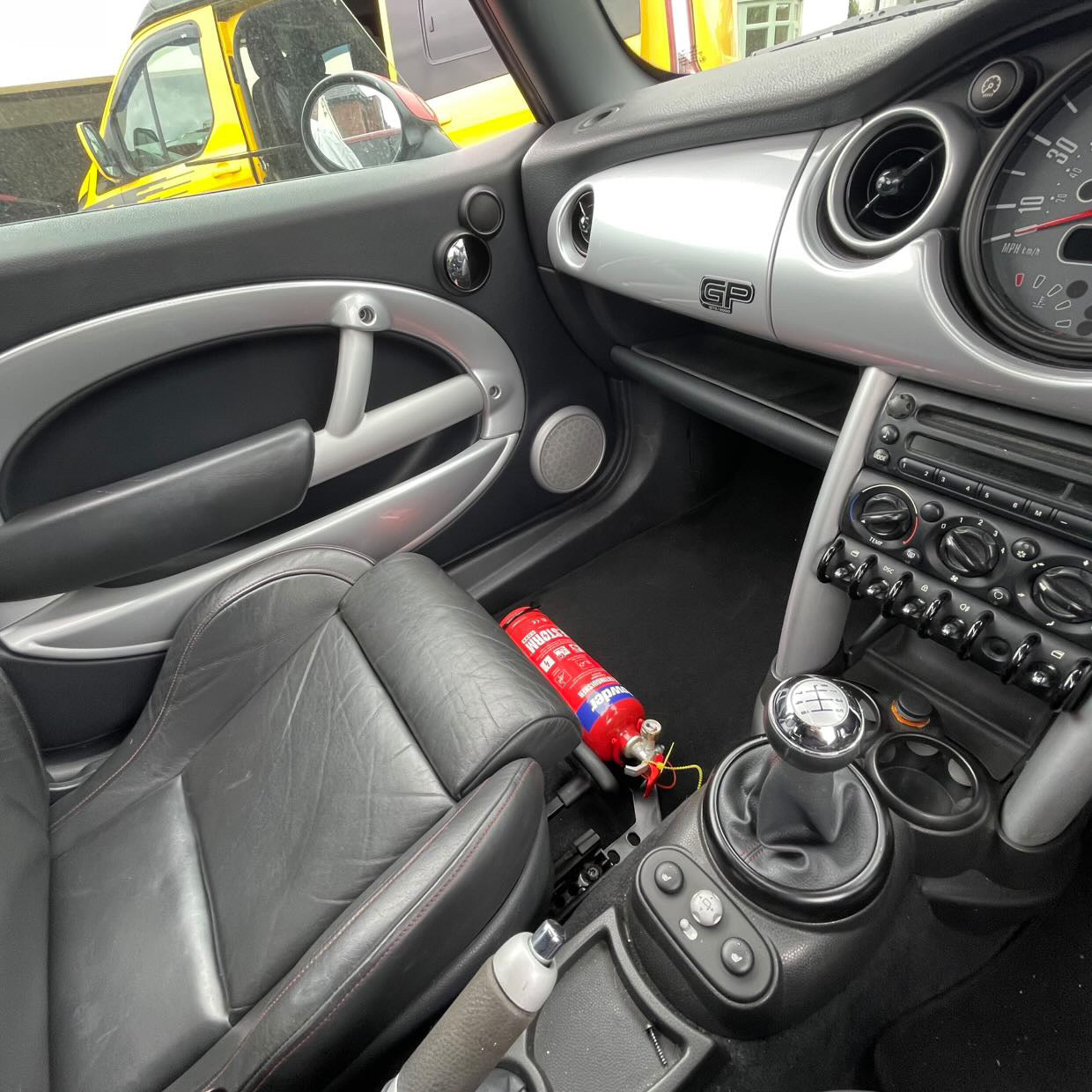 Mini 01-13 Footwell Extinguisher Kits